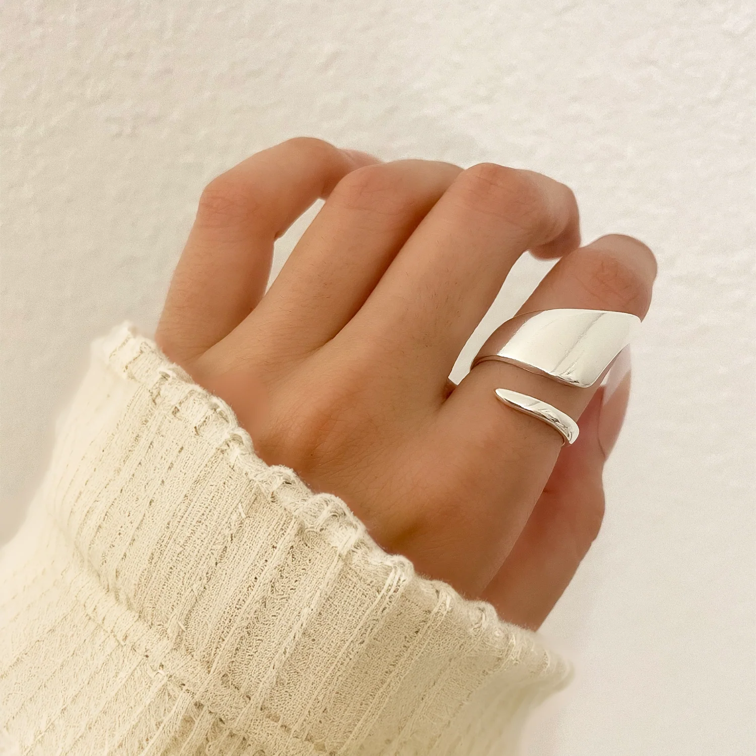 Chunky Minimalist Ring - Image 5