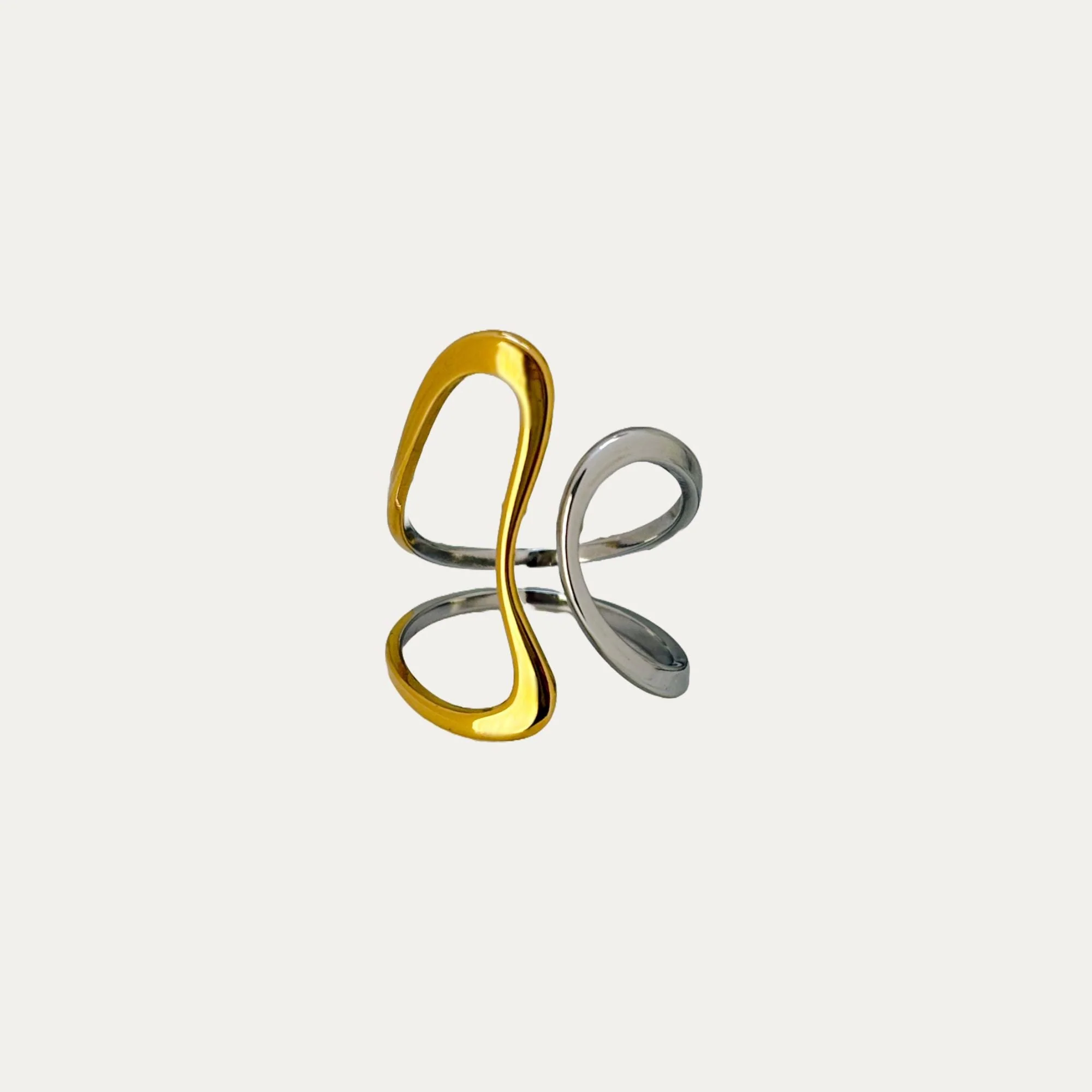 Two Tone Wavy Ring - Image 3